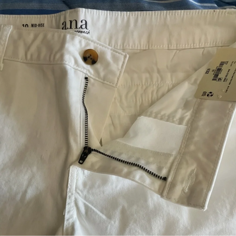 A.N.A Classic White Shorts